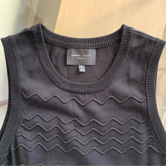 ROMEO AND JULIET BLACK DRESS - Picture 11 of 12